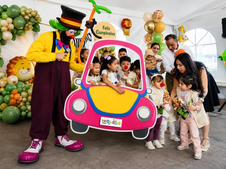 Una fiesta de Cumpleaños donde el Payaso Loquillo divierte a Niños y adultos por igual. San Juán de Aragón. CDMX.